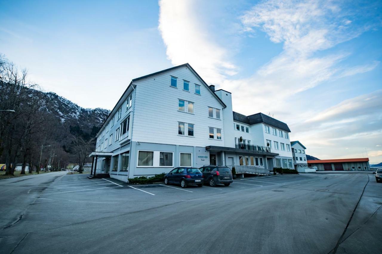 Nordfjord Hotell - Bryggen Nordfjordeid Zewnętrze zdjęcie